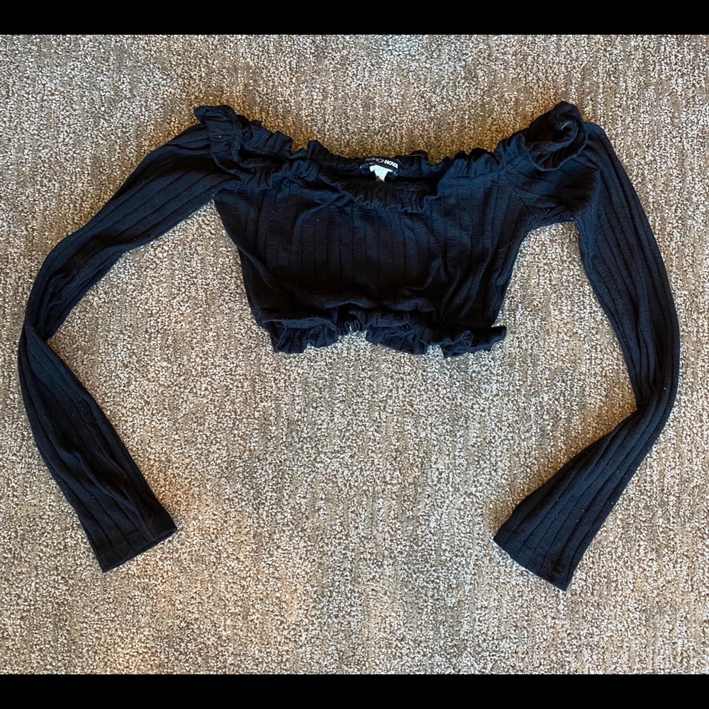 Fashionova Black Ribbed Long Sleeve Crop Top
